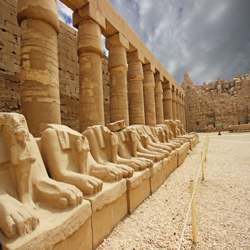 Valley of Kings, Hatshepsut, Karnak from Hurghada + Lunch