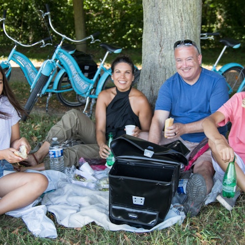 Palace of Versailles & Gardens: Trianon Estate + Bike Tour