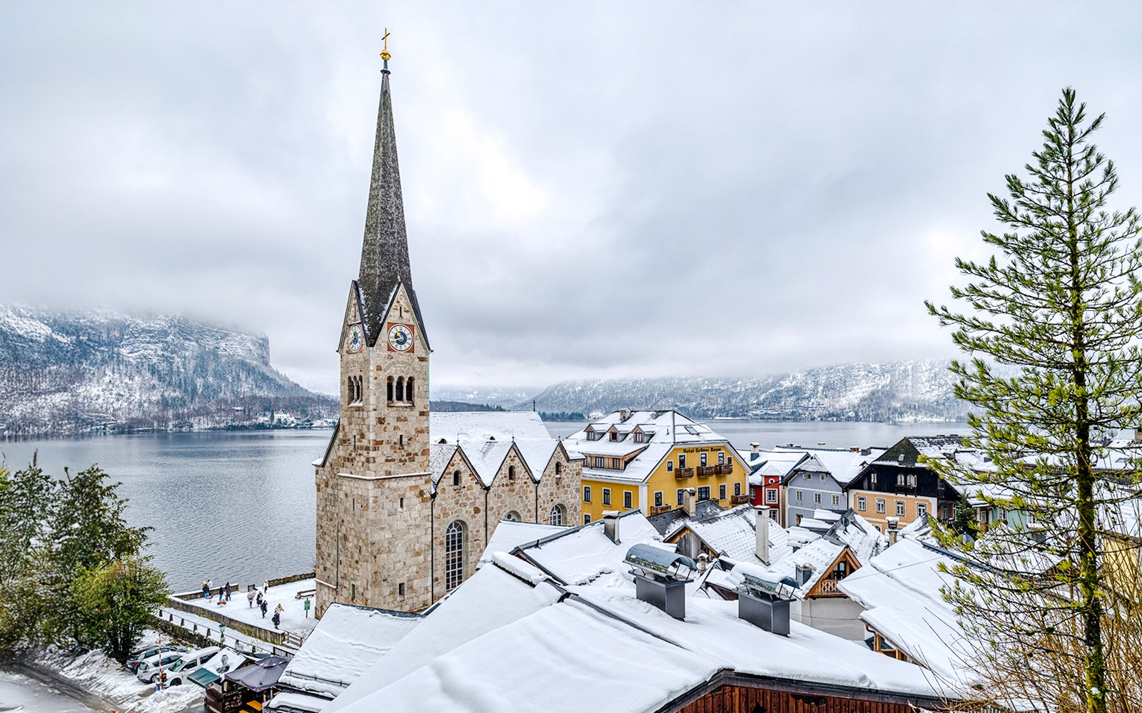 From Vienna: Hallstatt, Salzburg, Melk, Alps & Lakes Day Trip