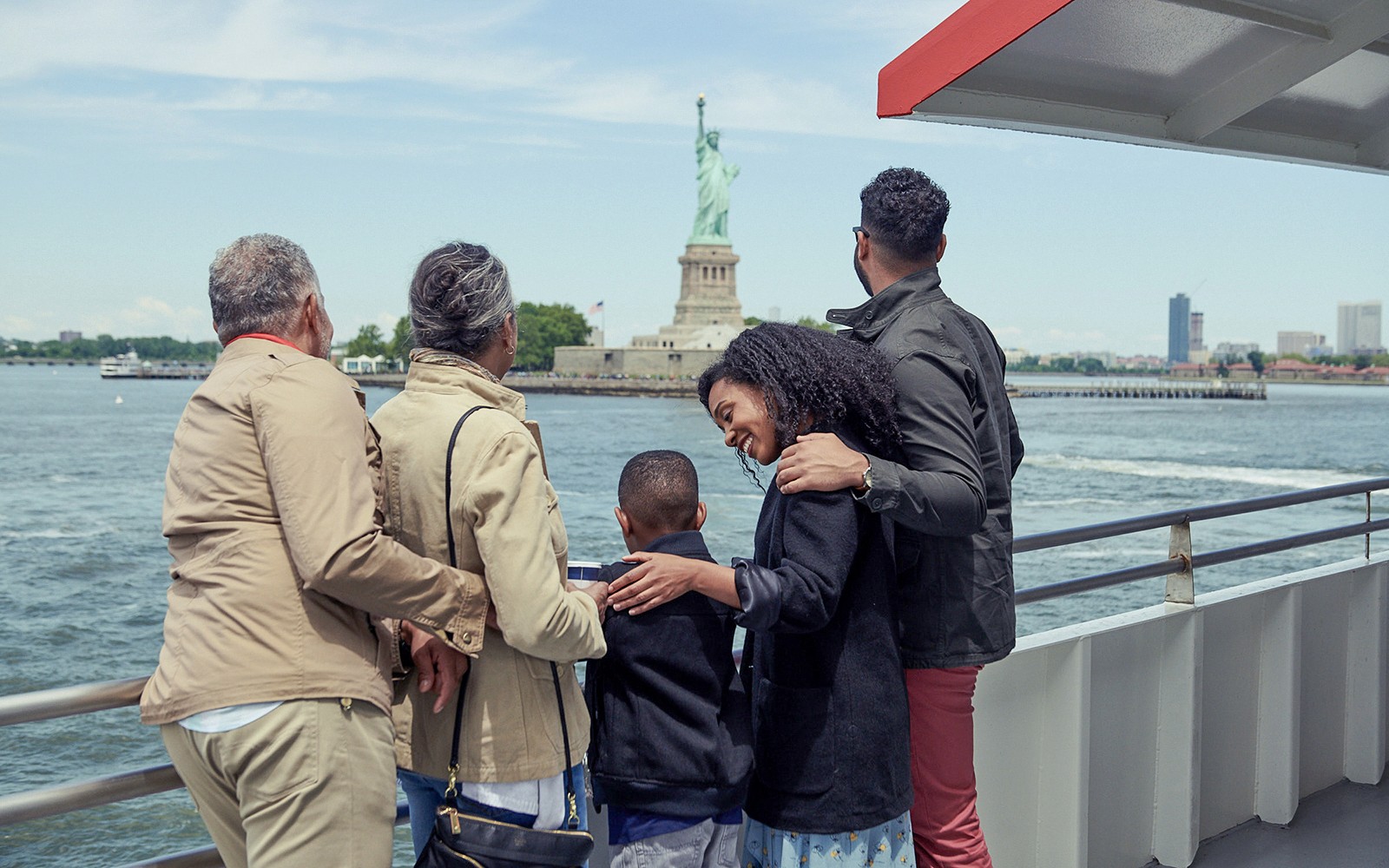 Circle Line Sightseeing Cruises - Pier 16