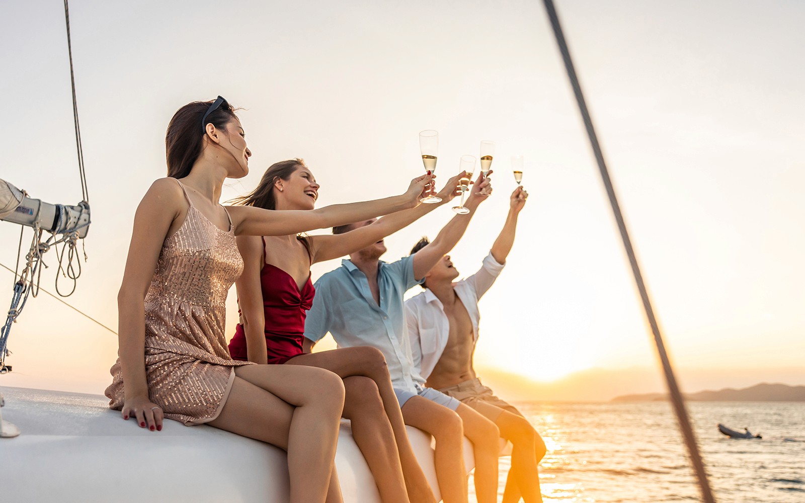 From Split: 1.5-Hour Sunset Sightseeing Cruise with Welcome Drink