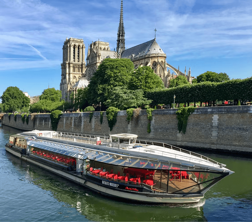 Seine River: Cruise by BATEAUX-MOUCHES®