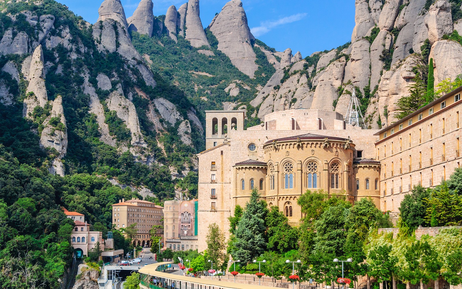  Montserrat Monastery + Black Madonna Access & Audio Guide
