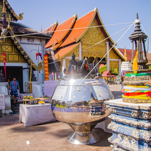 Chiang Mai Old City & Temples Guided Walking Tour – 2 Hours
