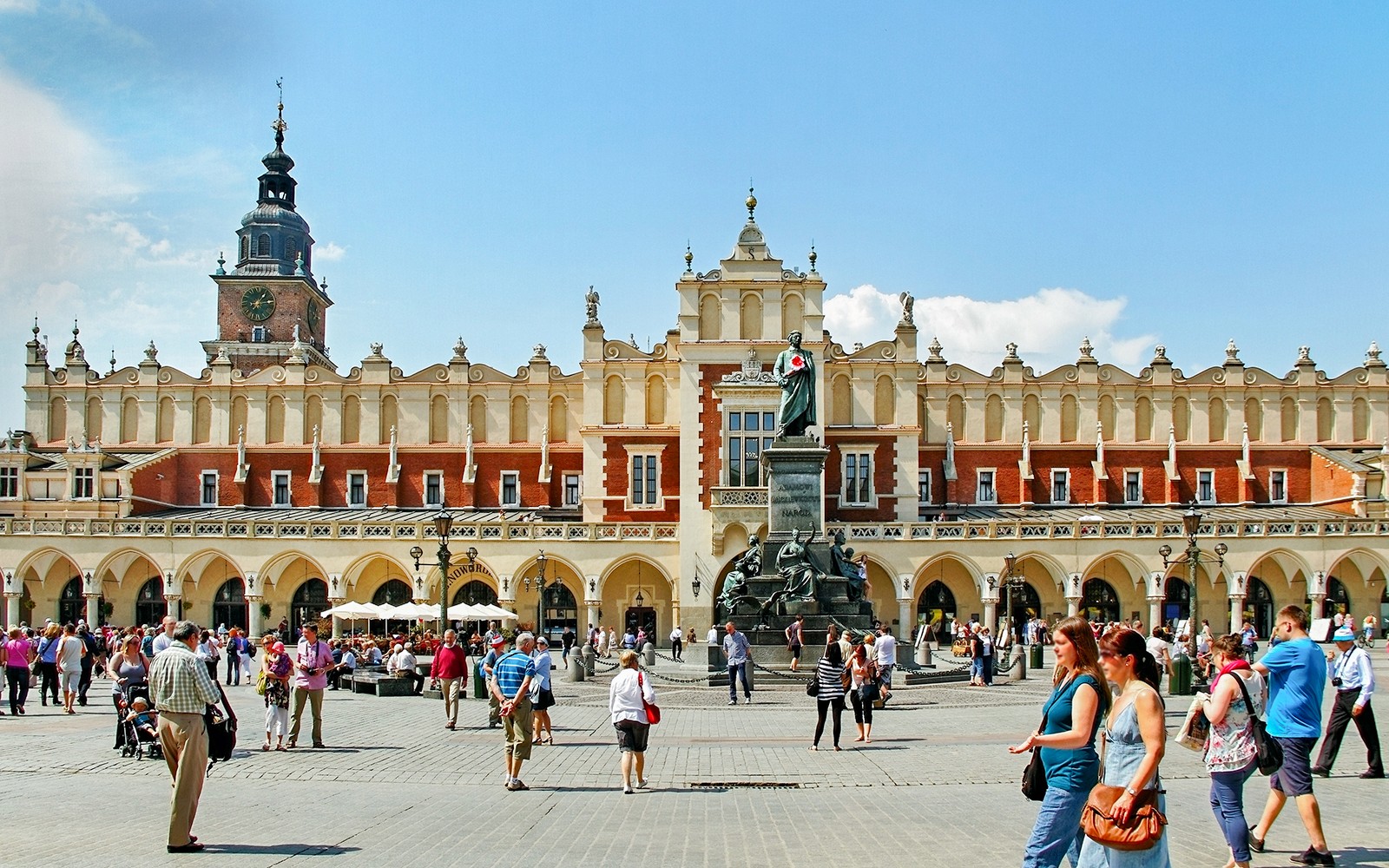 Krakow Old Town & Saint Mary's Basilica Express Guided Tour — gallery 3