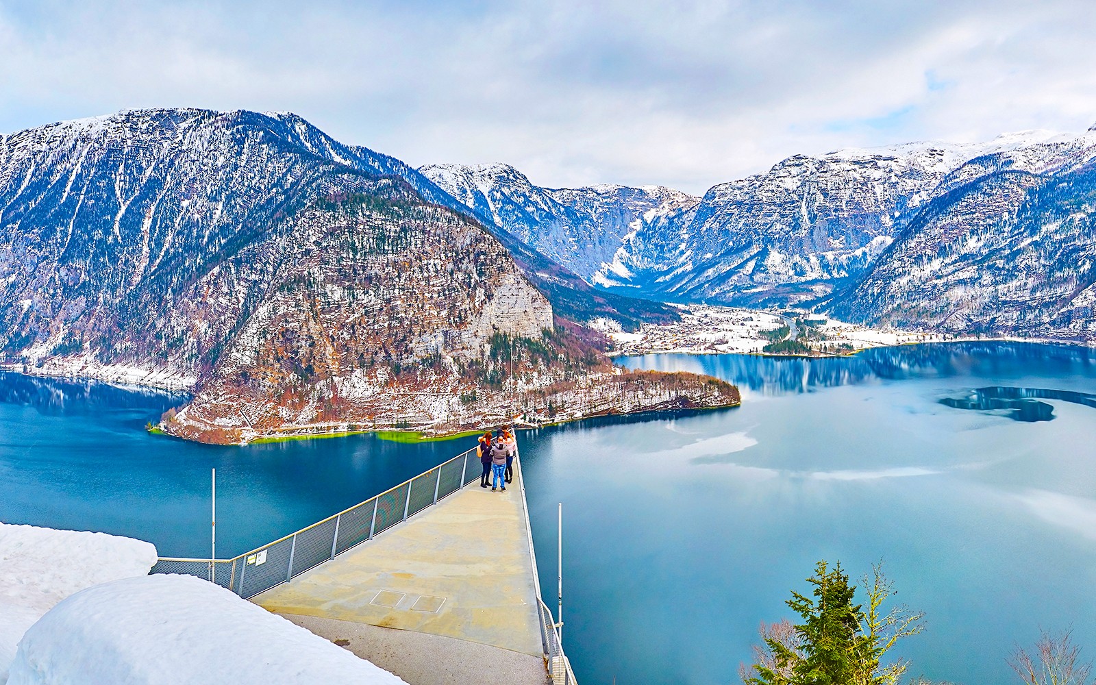 From Vienna: Hallstatt & Alpine Peaks Day Trip with Skywalk Lift — gallery 3