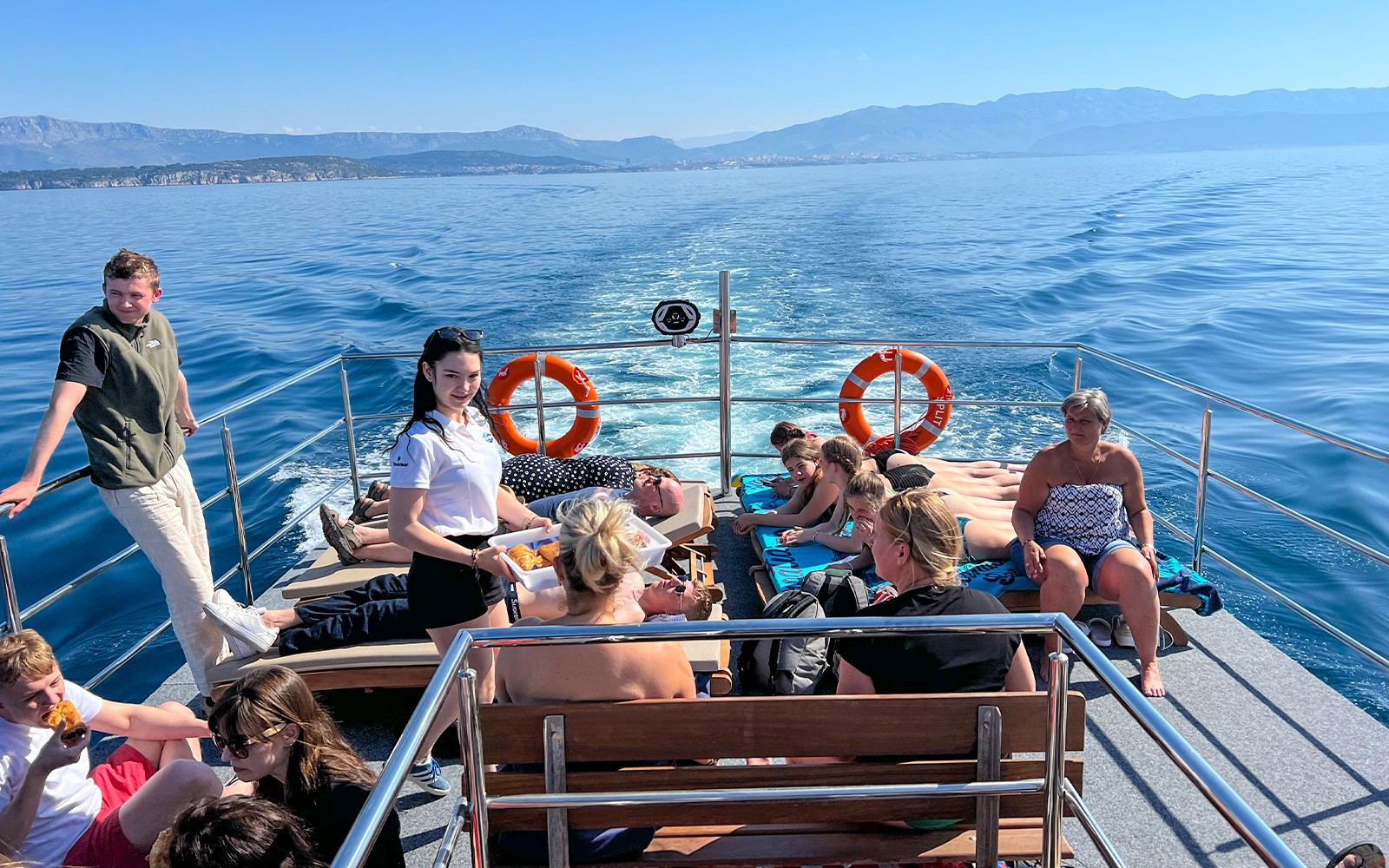 From Split: Blue Lagoon, Shipwreck & Solta Cruise with Lunch