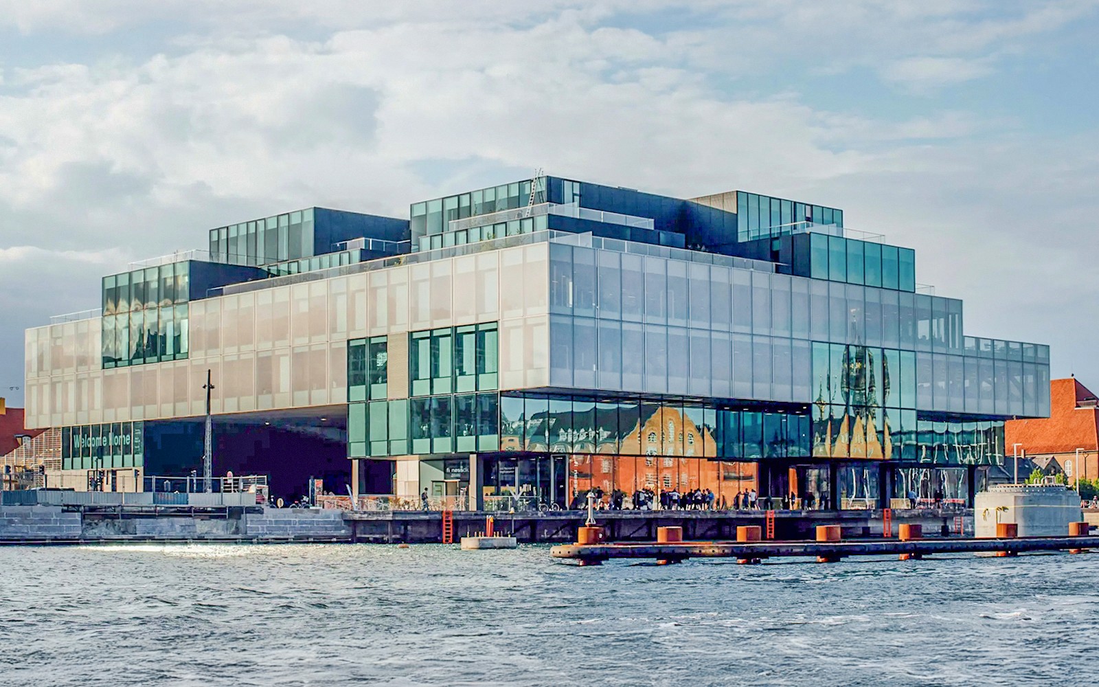 Copenhagen Small Group Canal Cruise on Electric Boats — gallery 4