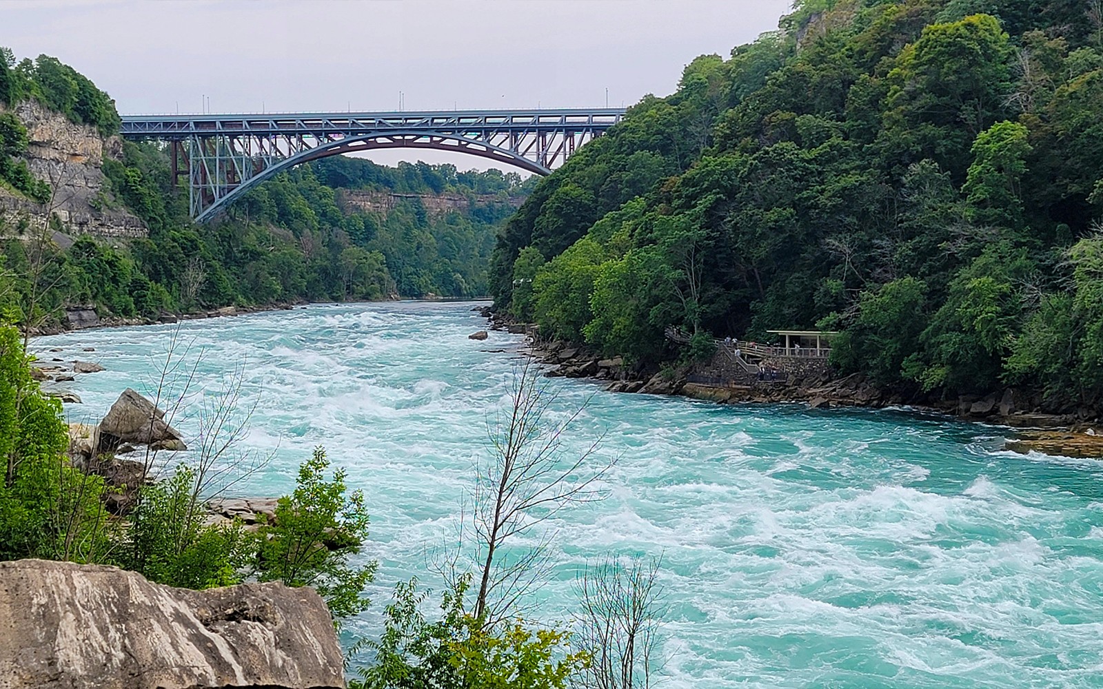 From Toronto: Niagara Falls Day Tour with Hornblower Cruise and Optional Journey Behind the Falls