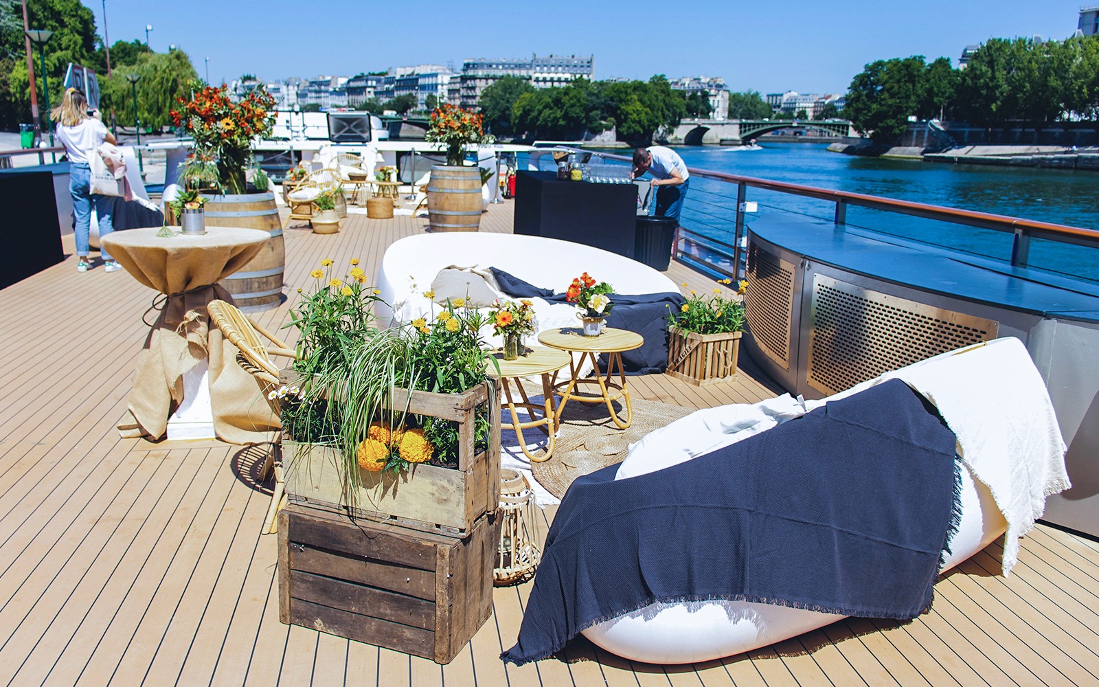 Le Diamant Bleu Seine River Lunch or Dinner Cruise — gallery 4