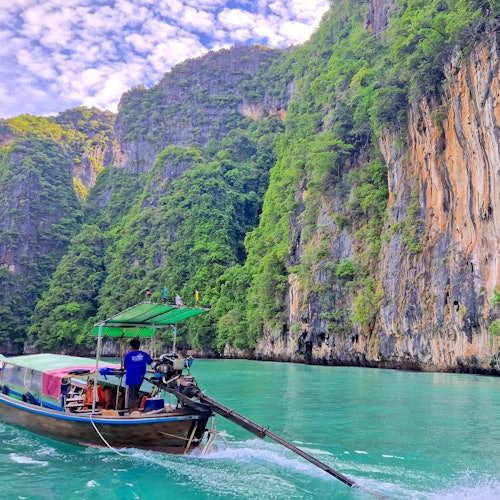 Phi Phi Islands: Private Longtail Boat Tour with Maya Bay + Snorkeling — gallery 2