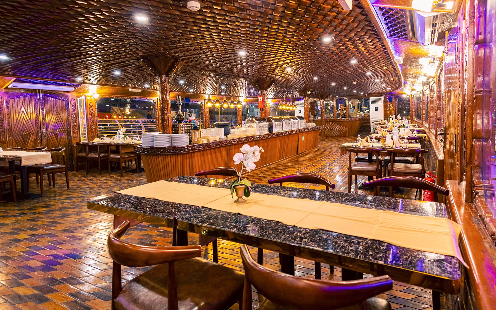 Alexandra VIP Dhow Marina Cruise with Dinner and Entertainment