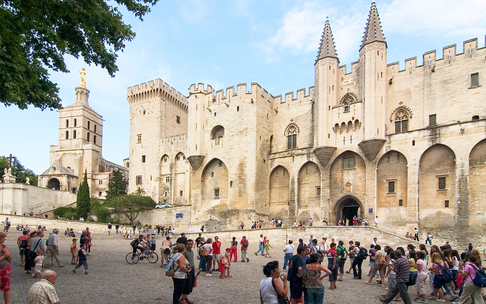 From Marseille: Full-Day Tour of Provence