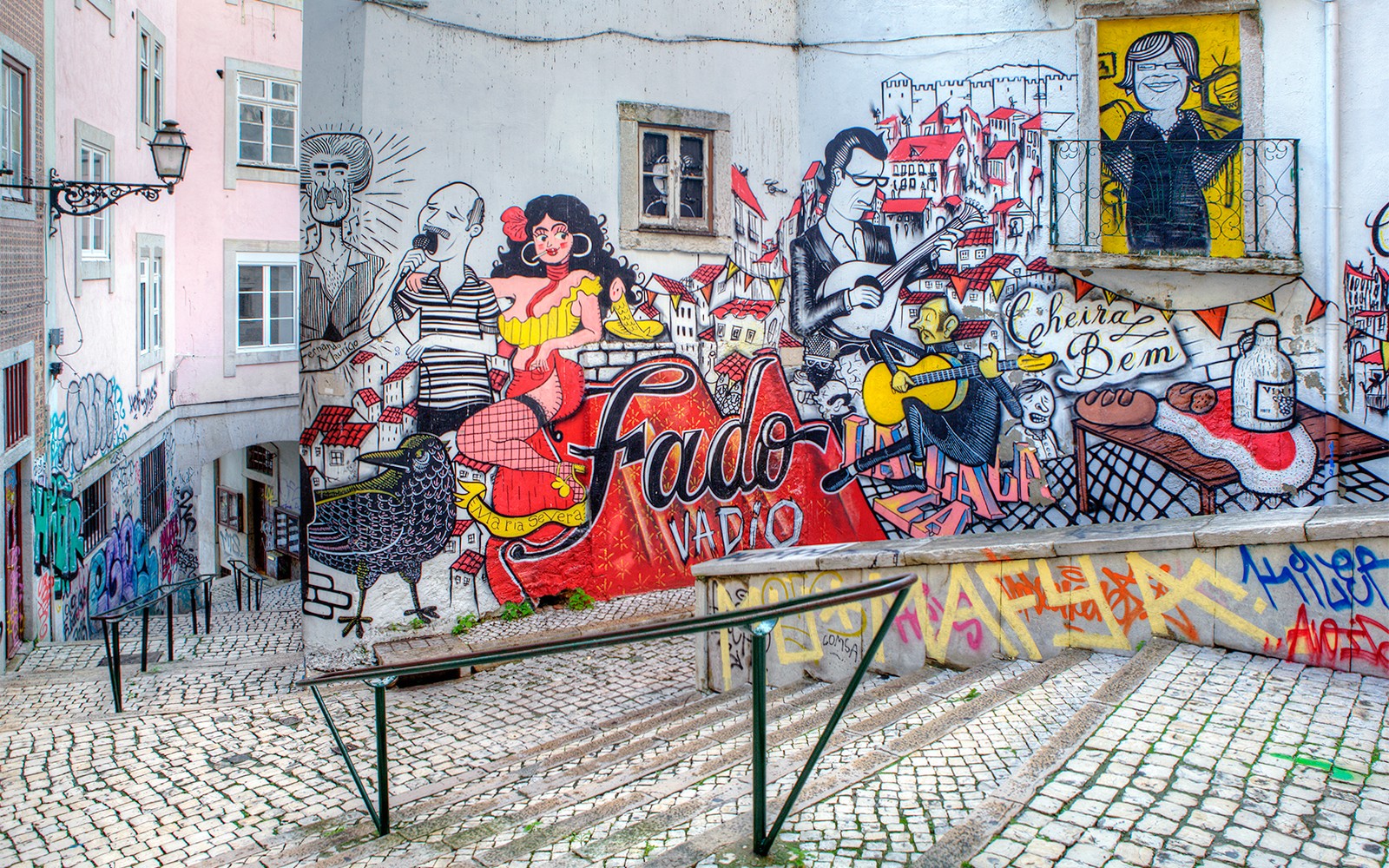 Walking Tour of Mouraria & Alfama with Dinner & Live Fado Show