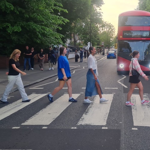 London: Rock ‘n Roll Beatles Black Cab Tour + Hotel Transfers — portrait