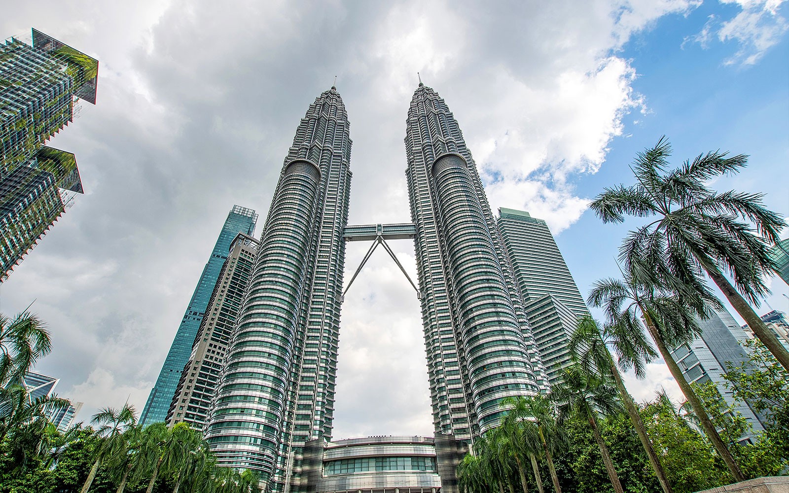 From Kuala Lumpur: Private Day Tour of Batu Caves, Kuala Lumpur City & Putrajaya with Transfers — gallery 2