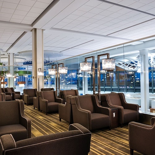Plaza Premium Lounge at Vancouver International Airport — gallery 4