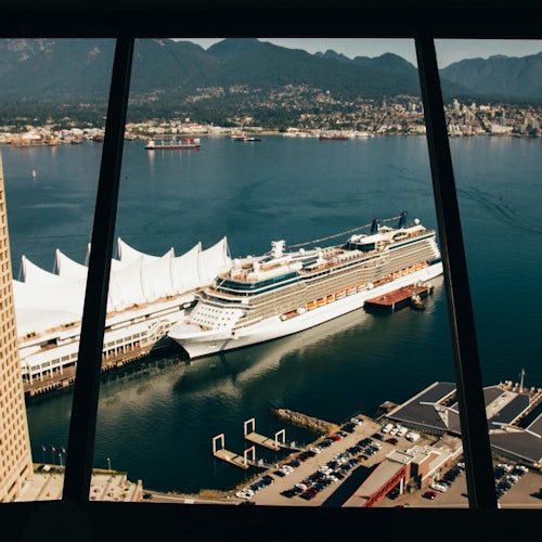 Vancouver Mystery Game + Lookout + Hop-on Hop-off Bus Tour