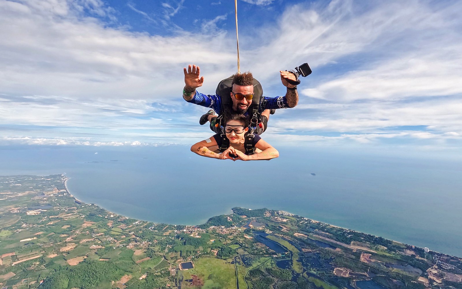 Ocean View Tandem Skydive in Pattaya: 13,000 ft Jump with Hotel Transfers — gallery 2