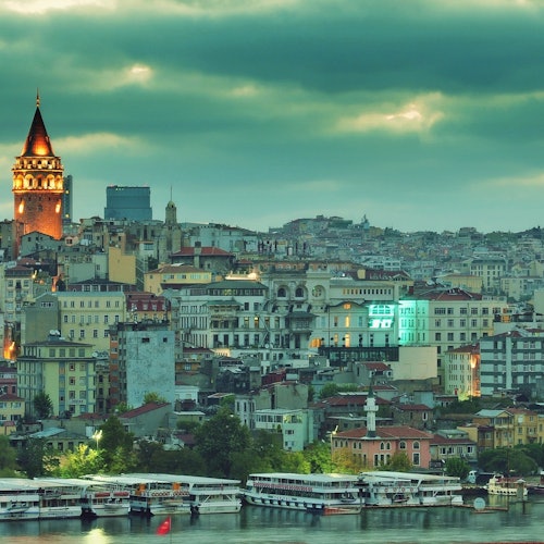 Galata Tower & Bridge, Spice Bazaar, Fener & Balat: Half-day Guided Walking Tour — gallery 1