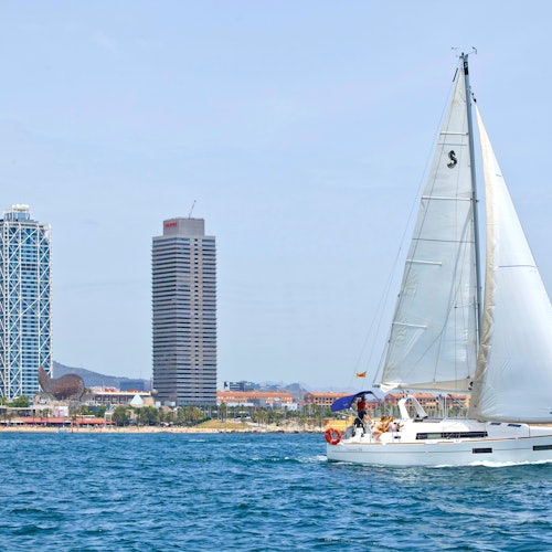 Barcelona: Sailing Tour with Drinks & Snacks — gallery 2