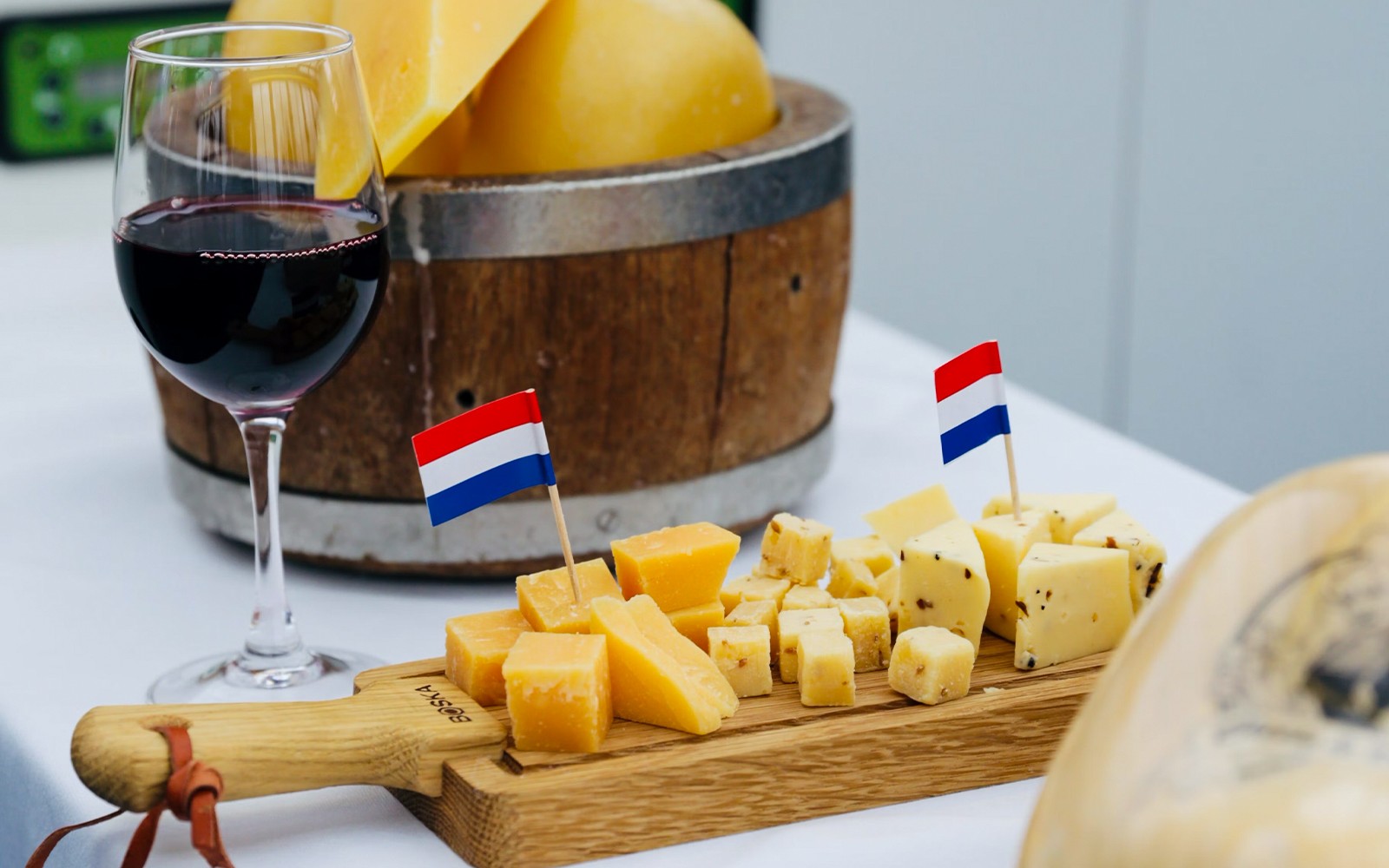 Amsterdam: Canal Cruise with Wine and Cheese — gallery 2