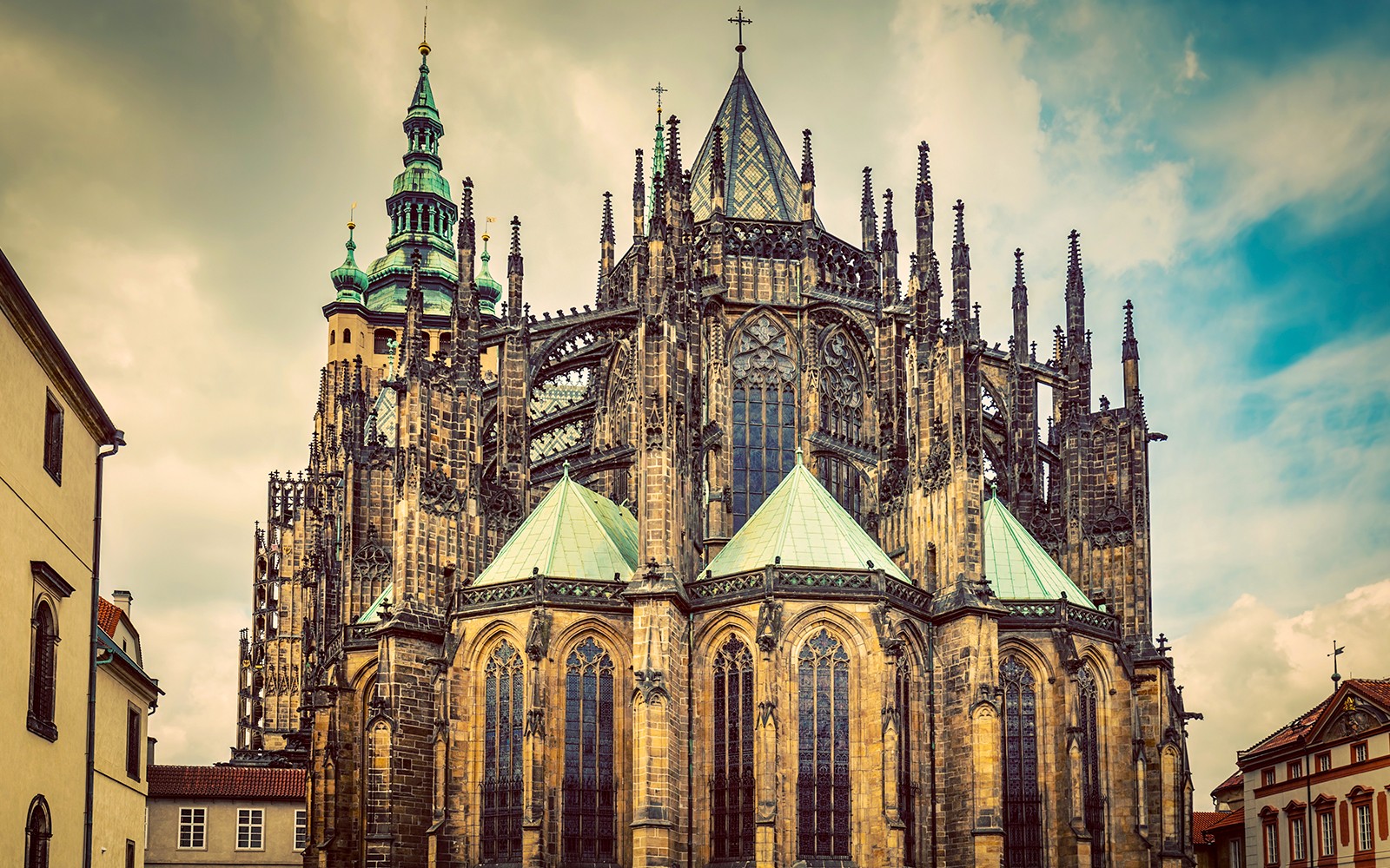 Prague Castle Guided Tour of Exteriors with Entry Tickets
