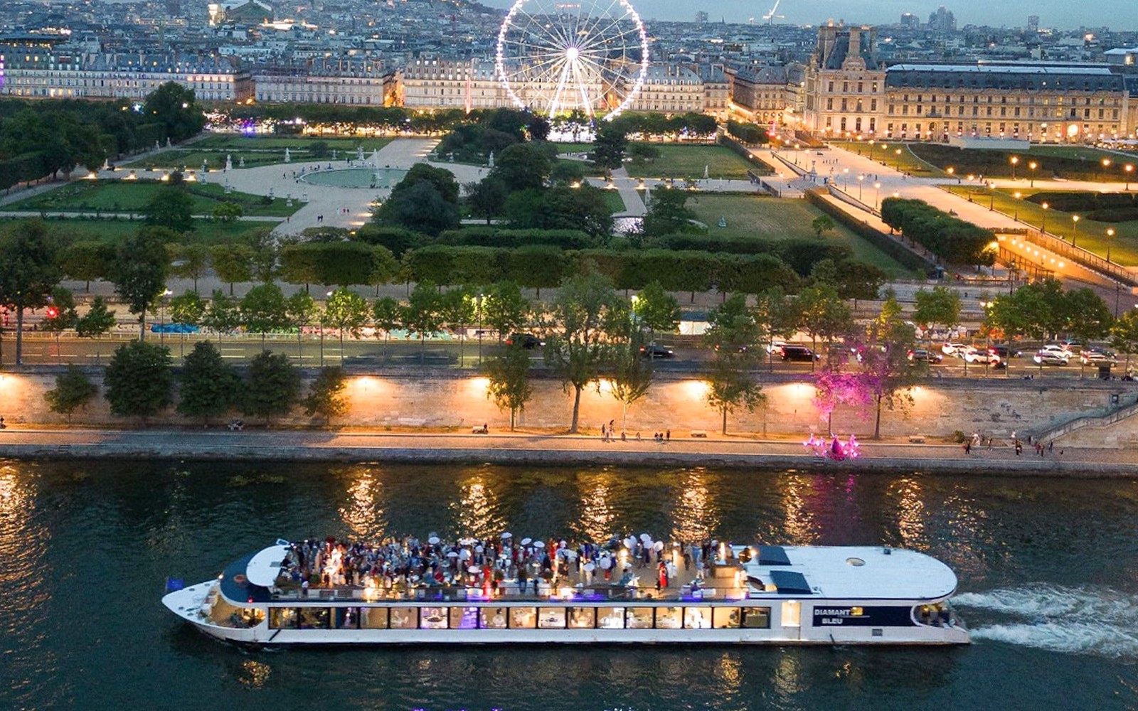 Le Diamant Bleu Seine River Lunch or Dinner Cruise — gallery 1