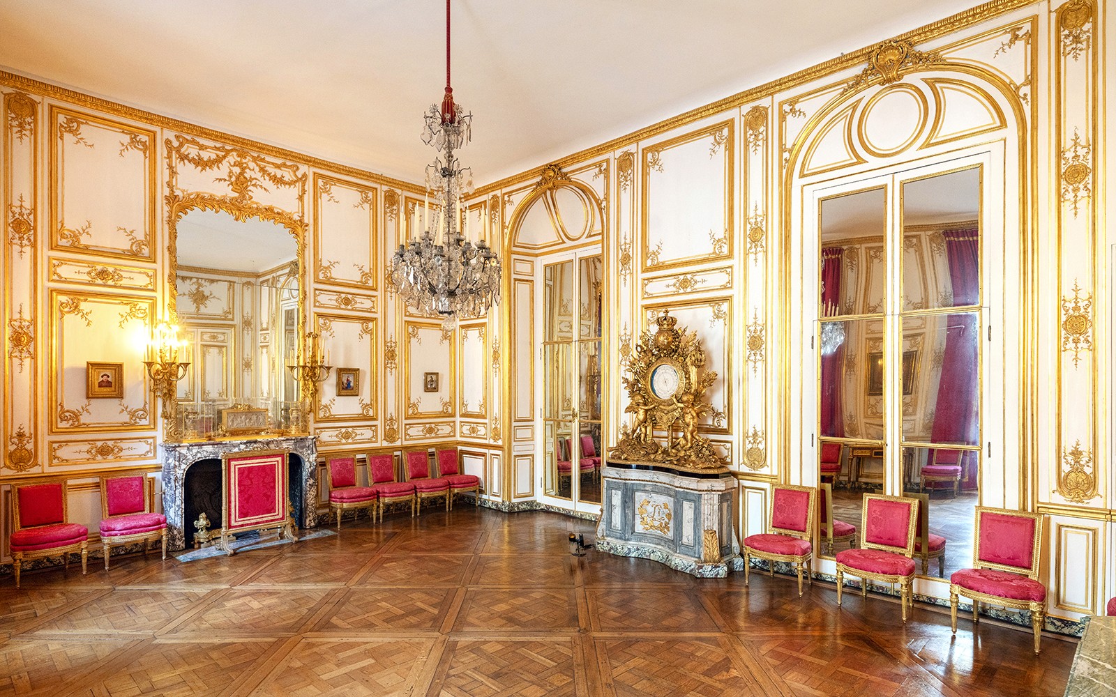 Guided Tour of the King's Private Apartments with Palace of Versailles Skip-the-Line Tickets — gallery 3