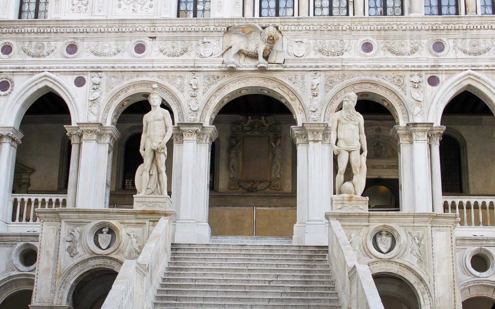Absolute Venice - Doge's Palace, St Mark's Basilica & More with Priority Access
