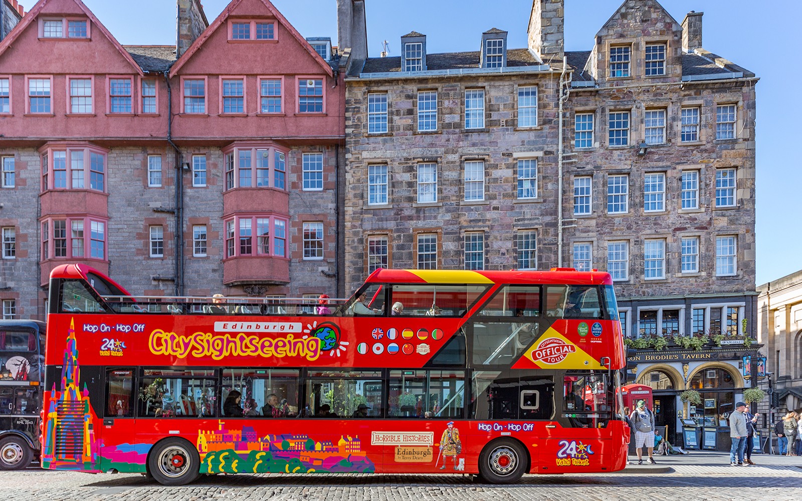 3-Route Edinburgh Hop-On Hop-Off Bus Tour — gallery 1