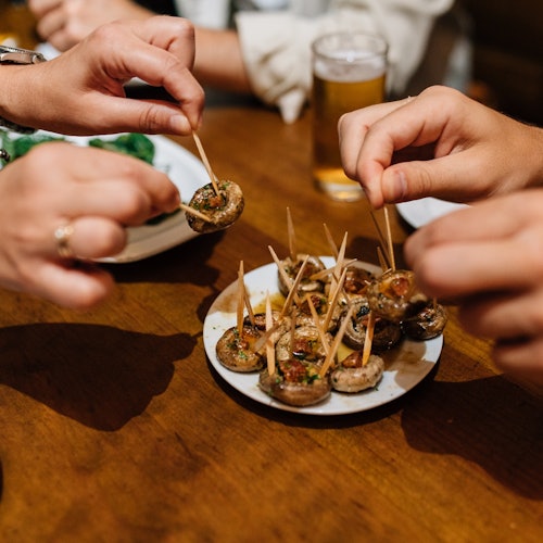 Madrid: Small-Group Guided Tapas Tour + Drinks