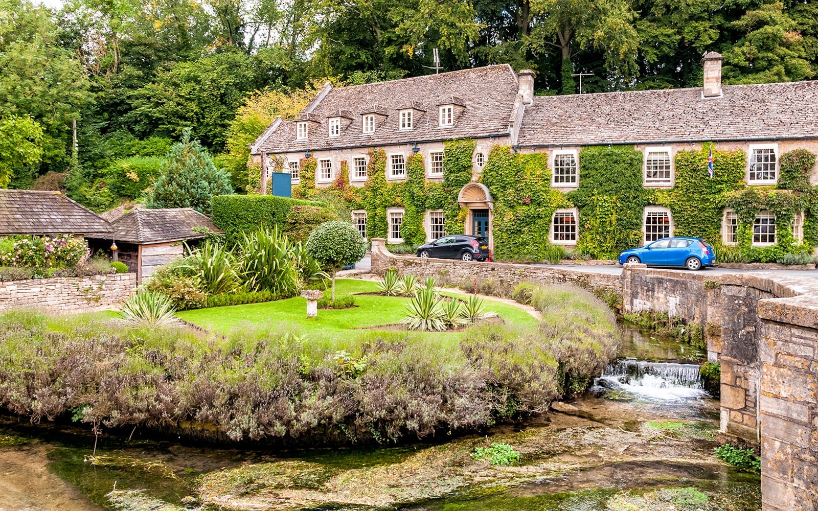 From London: Cotswolds Day Trip with Lunch — mobile
