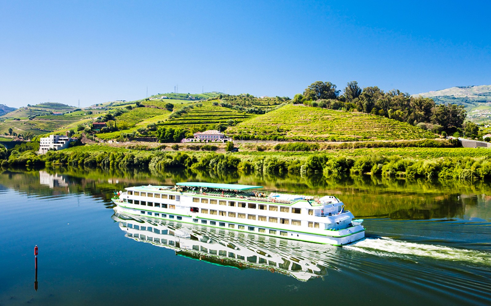Full Day River Cruise to Douro Valley with Meals and Return Transfer