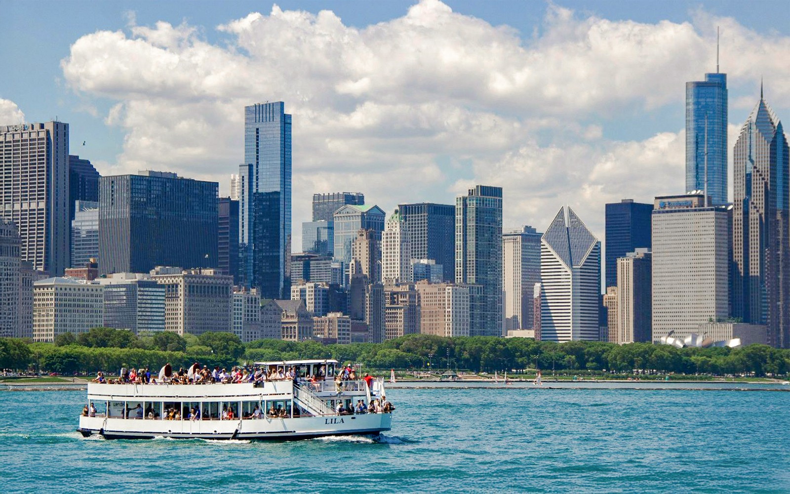 90-min Chicago River and Lake Michigan Architecture Cruise by Wendella — gallery 3
