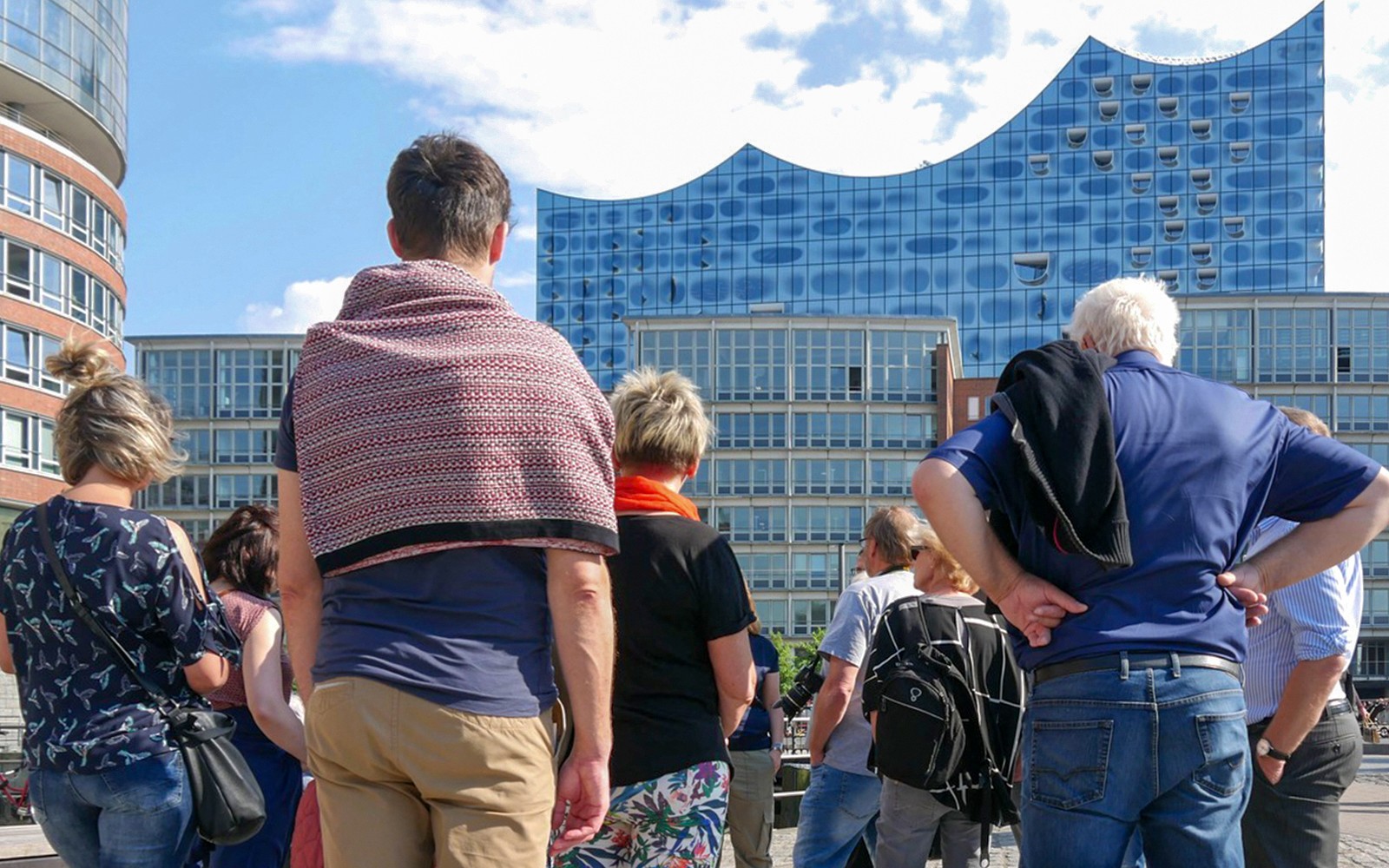 Hamburg: Elbphilharmonie Guided Tour with Access to the Plaza