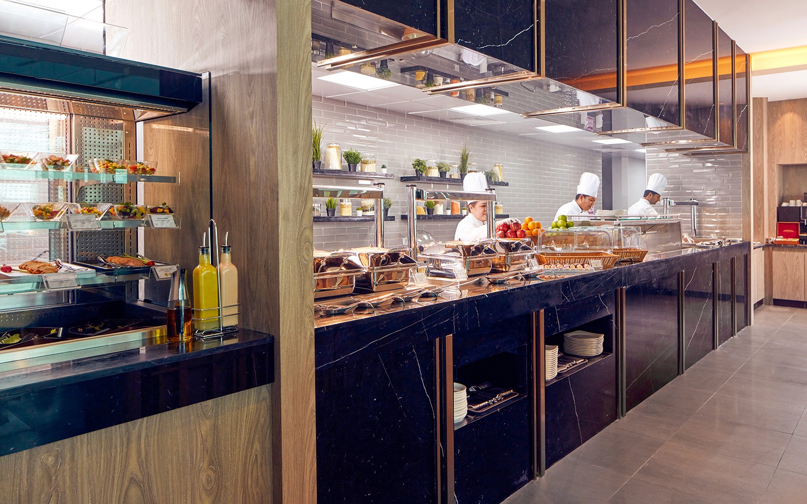 Plaza Premium Lounge Access at Dubai International Airport: Terminal 3 Departures — gallery 1