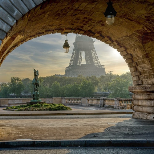 Eiffel Tower: 2nd Floor Access + Surroundings Guided Tour — gallery 4