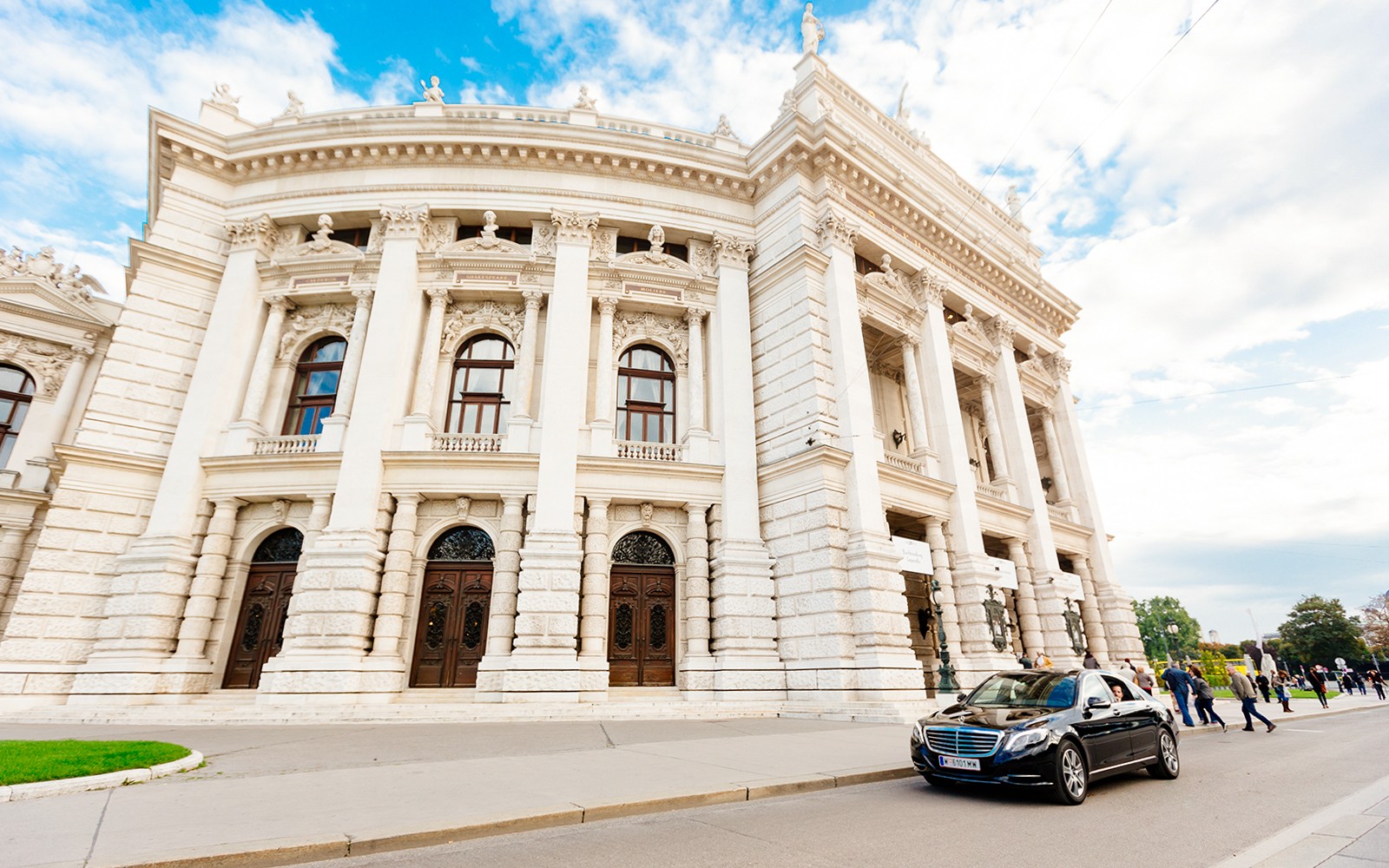Schönbrunn Palace and Vienna City Skip-the-Line Guided Tour — gallery 4