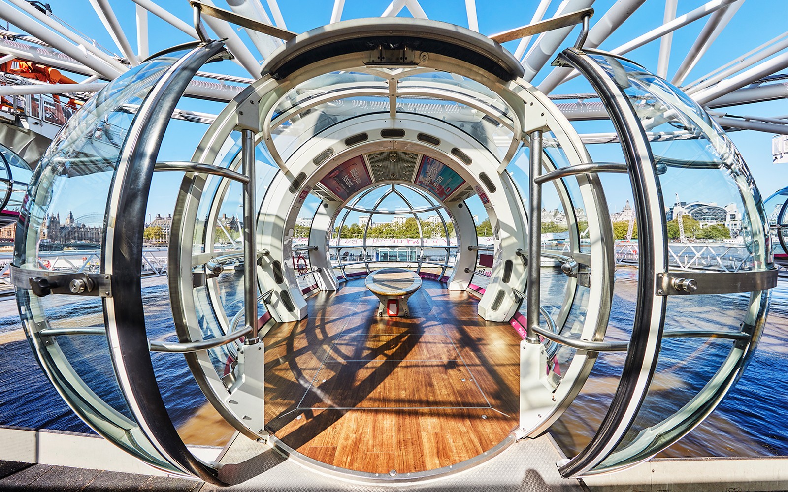 Combo: London Eye + Madame Tussauds + SEA LIFE London Aquarium Tickets — portrait