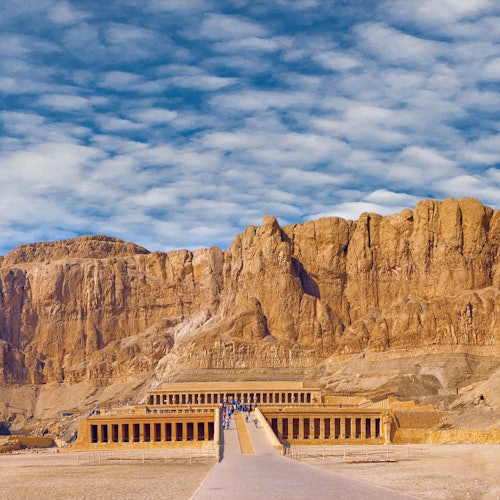 Luxor: Guided Day Tour to East and West Bank + Roundtrip Transfer — gallery 1