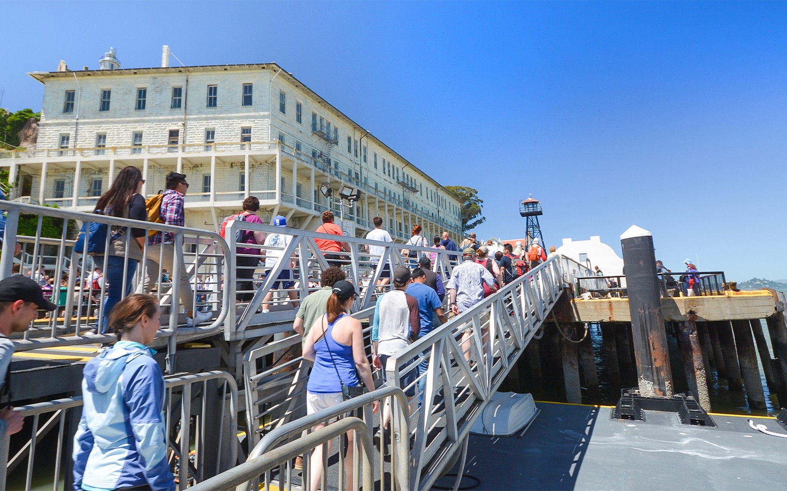 Combo: San Francisco Hop-on Hop-off Bus Tour + Golden Gate Bay & Alcatraz Cruise Tickets — gallery 4