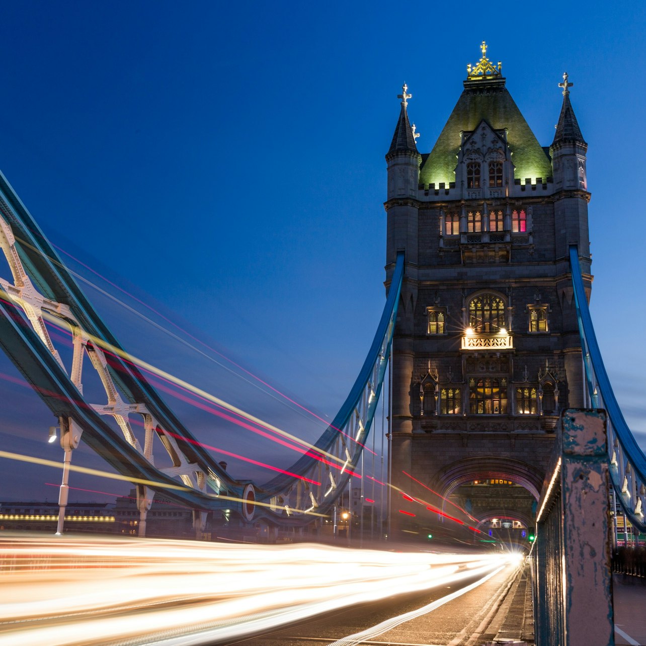 See London by Night visitor view at Green Park bus Station, Next to Ritz Hotel,