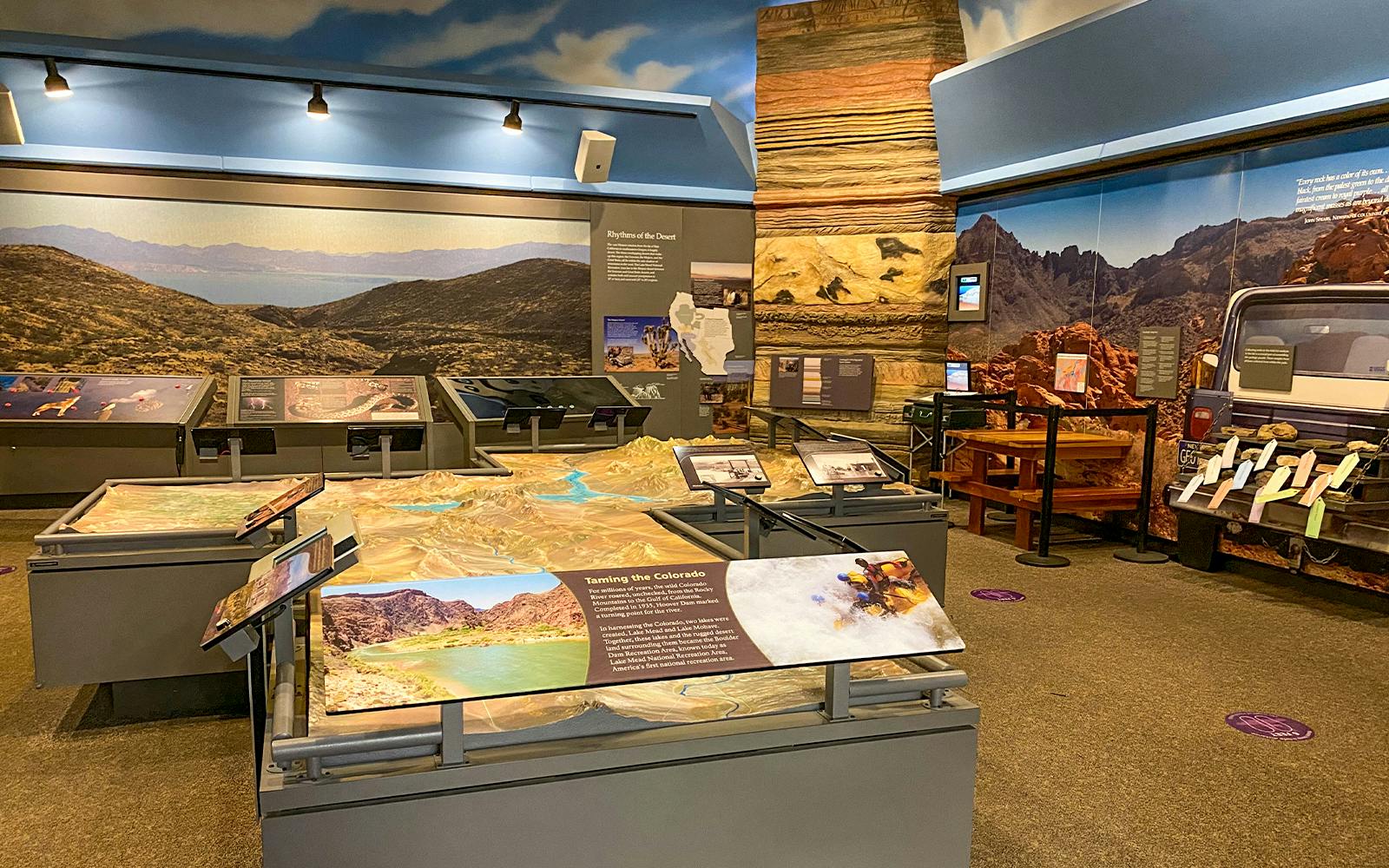 Hoover Dam Highlights Tour from Las Vegas — gallery view 5