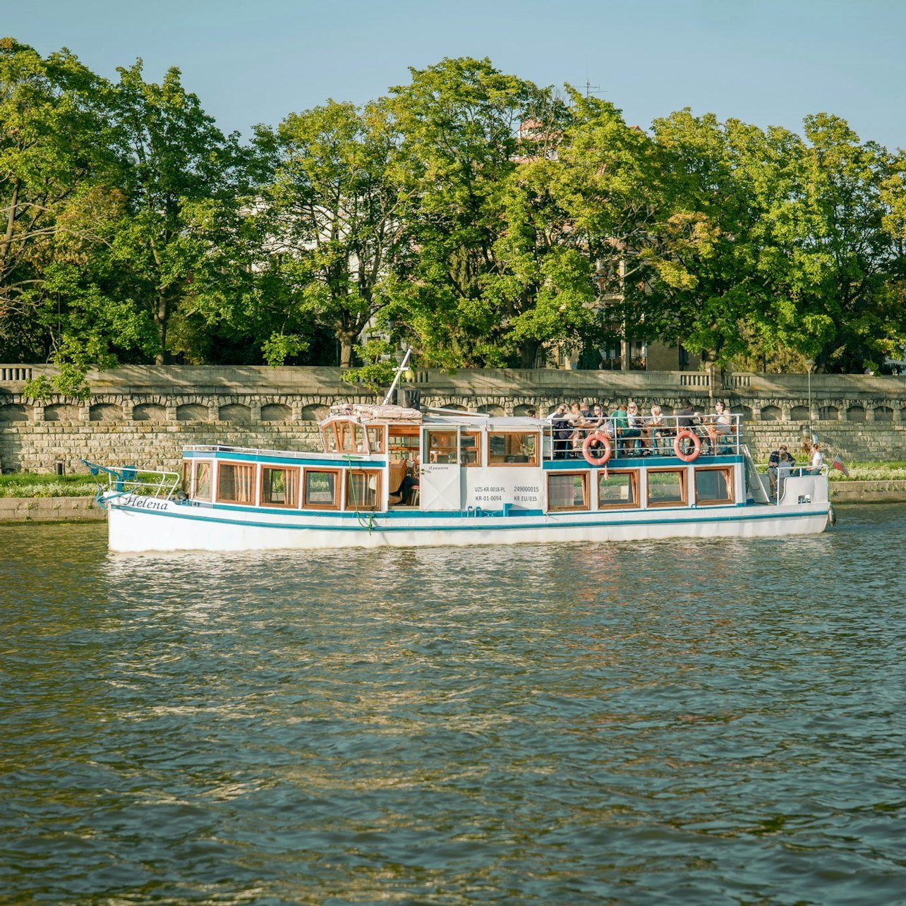 Krakow: Vistula River Sightseeing Cruise with Audio Guide
