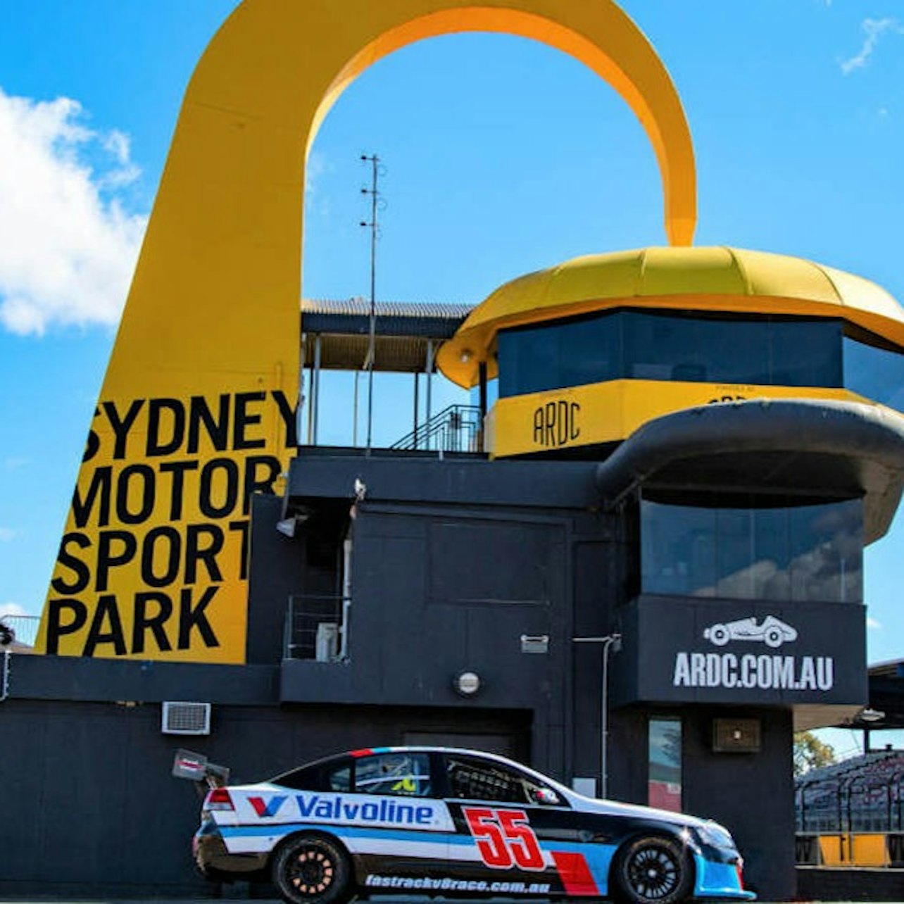 Sydney Motorsport Park: V8 Hot Lap Experience