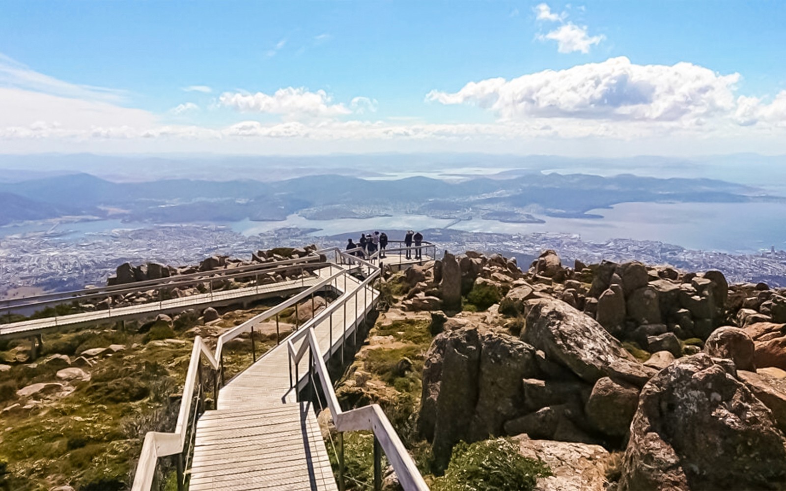 Combo (Save 6%): Hobart Hop-on Hop-off Bus Tour + kunanyi/Mt Wellington Explorer Bus Pass — gallery 1