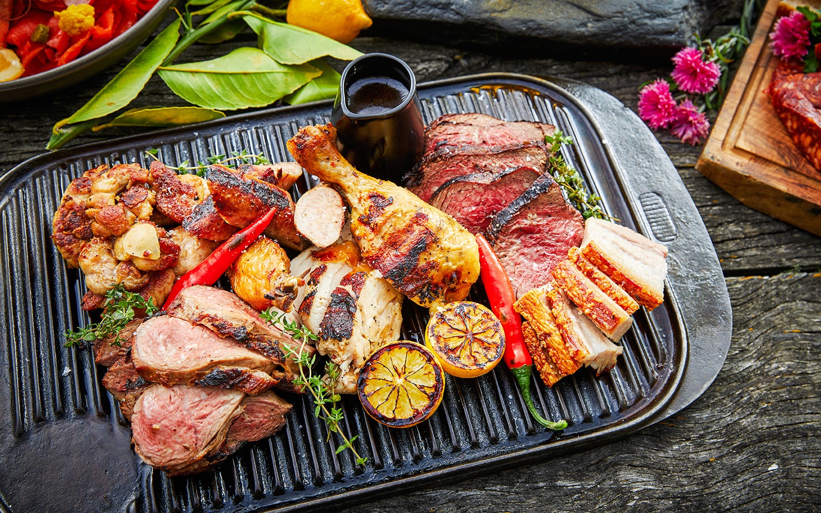 From Queenstown: TSS Earnslaw/Spirit of Queenstown Cruise with Gourmet BBQ Experience