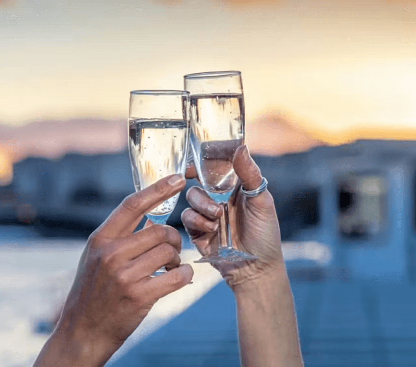 Thames River Evening Cruise with Sunset Views, Sparking Wine & Canapés — gallery 3