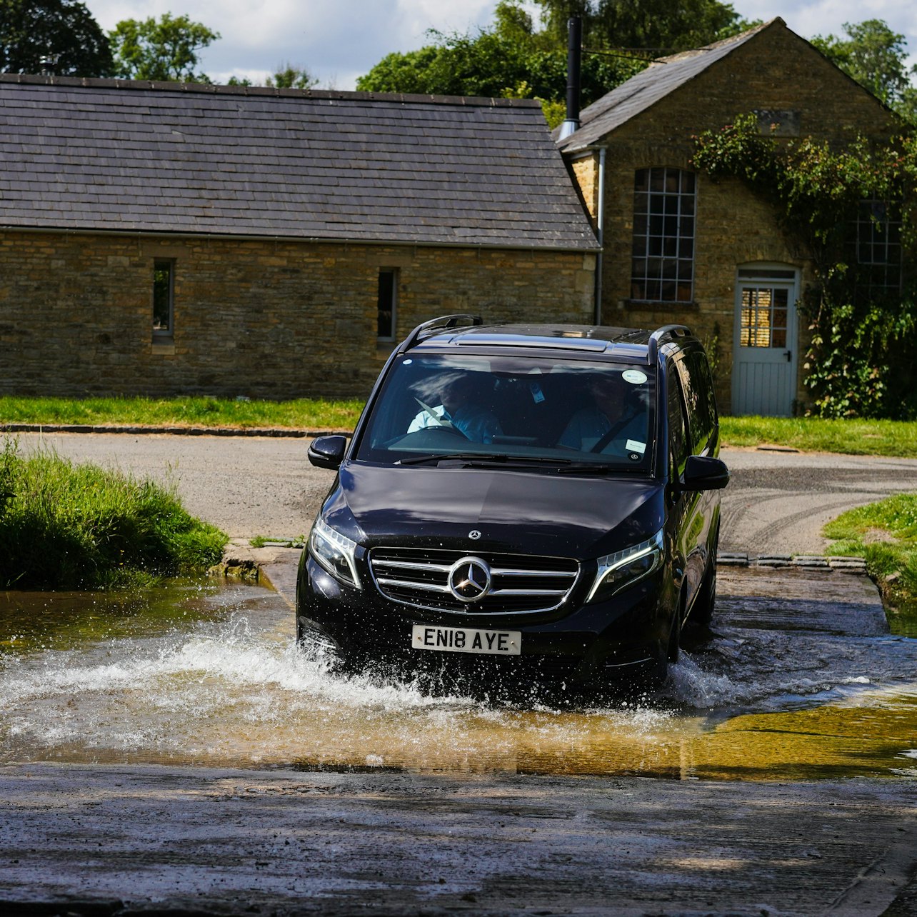 Downton Abbey Filming Locations, Cotswolds & Highclere Castle: Small-Group Tour — gallery 5